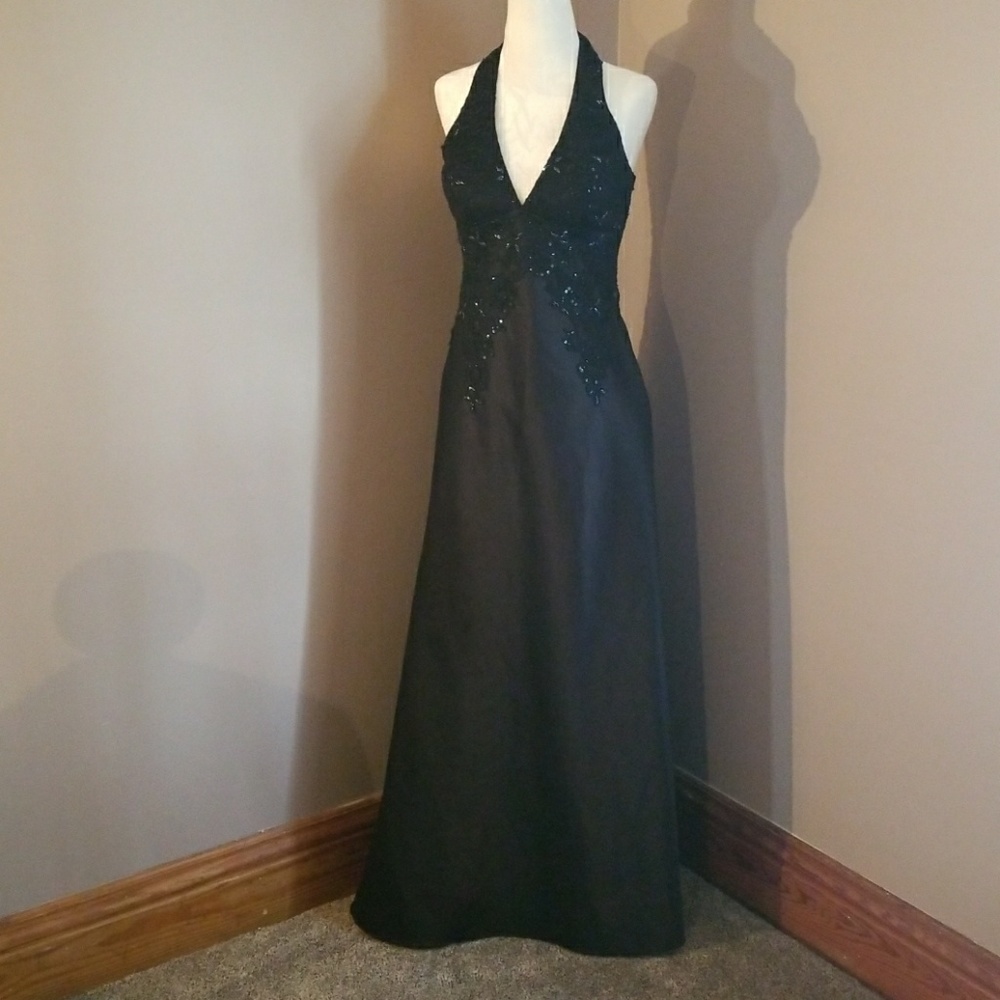 Prom dress - Picture 2 of 8